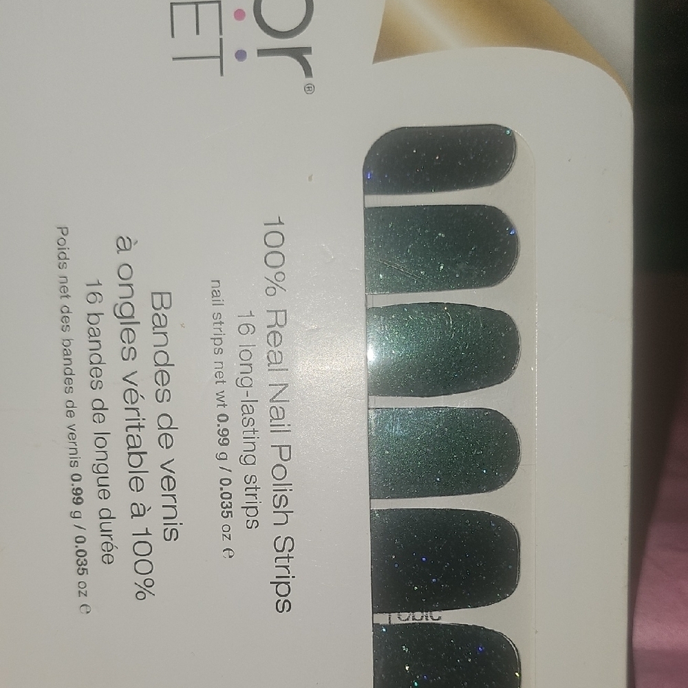 Color Street NWT Scot-Tastic Emerald Sparkle Nail Strips